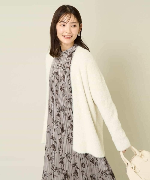 a.v.v（アーヴェヴェ）の「フェザーヤーントッパーカーディガン（カーディガン/ボレロ・レディース・アイボリー/モカ・40/38）」の4枚目の写真