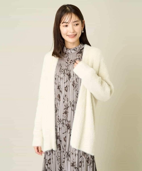 a.v.v（アーヴェヴェ）の「フェザーヤーントッパーカーディガン（カーディガン/ボレロ・レディース・アイボリー/モカ・40/38）」の21枚目の写真