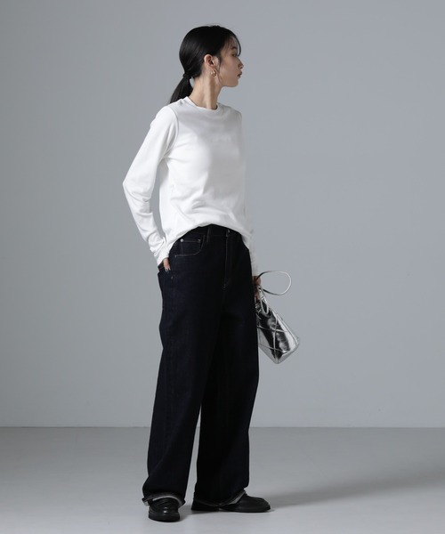 NANO universe（ナノユニバース）の「ジンジャー吸湿発熱抗菌防臭クルーネックカットソー（Tシャツ/カットソー・レディース・ブラック/ライトグレー/ホワイト・FREE）」の16枚目の写真