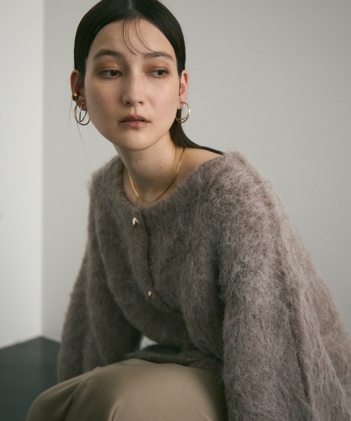 Lutim by u（ルチバイユー）の「BIG ボタン・シャギーニットカーディガン（カーディガン/ボレロ・レディース・レッド/モカ/チャコールグレー/ブラック/ナチュラル・FREE）」の3枚目の写真