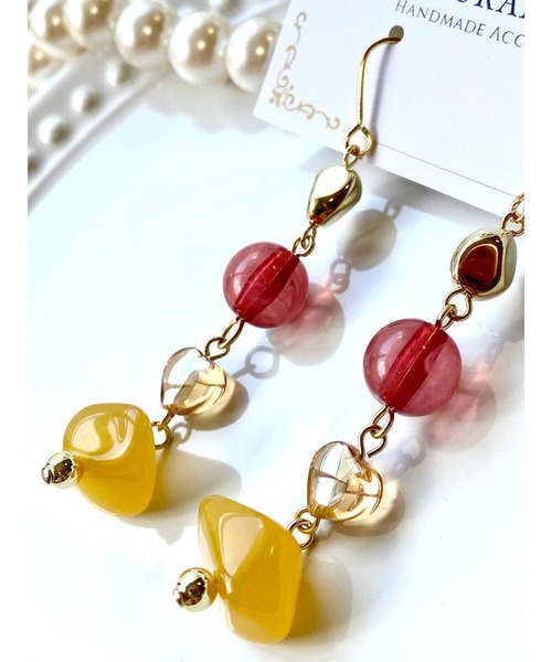 MUURABBTI】イエローと赤色のピアス(MA)（ピアス（両耳用
