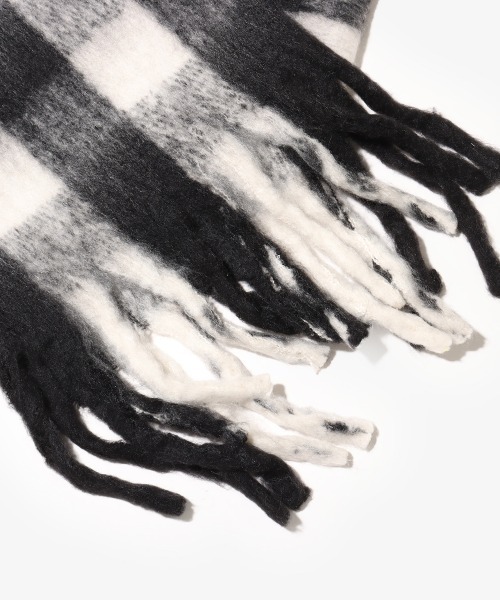 atmos pink（アトモスピンク）の「atmos pink Check Scarf / アトモス ピンク チェック スカーフ（その他小物・レディース・ブラック/ブルー・FREE）」の7枚目の写真