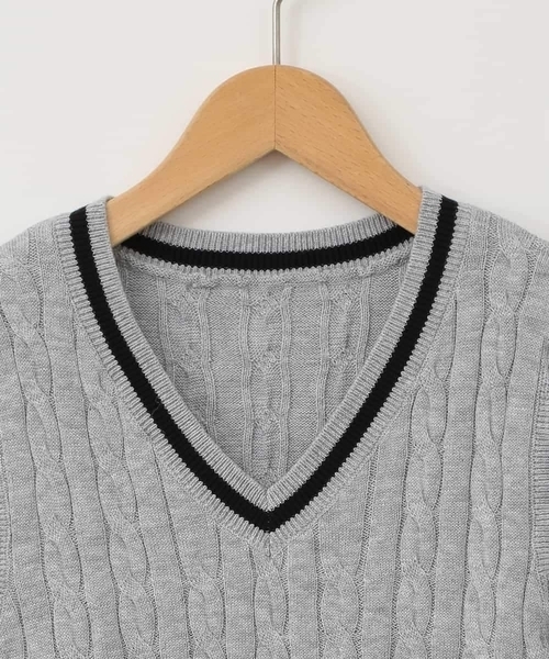 a.v.v（アーヴェヴェ）の「[140-160]【卒服】配色ニットベスト（ベスト・キッズ・ホワイト/ライトグレー・140/150/160）」の6枚目の写真