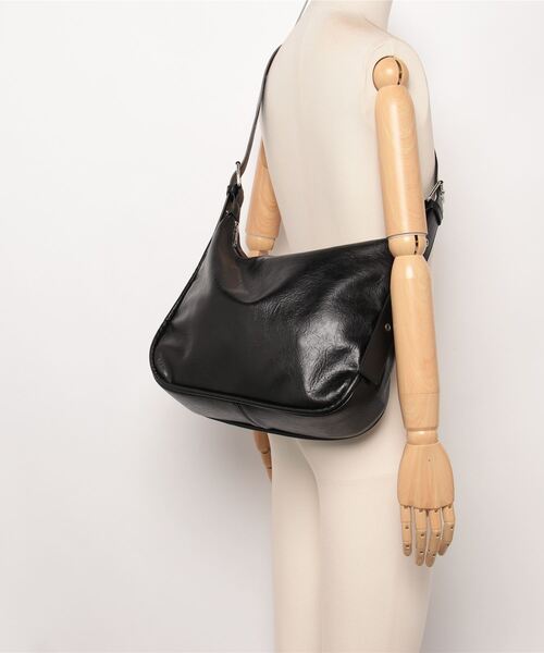 FREE STYLISTS（フリー スタイリスト）の「Y2K リングベルトビンテージライクショルダー/ハンドバッグ  A4対応大容量（ショルダーバッグ・レディース・ブラック/ブラウン・FREE）」の3枚目の写真