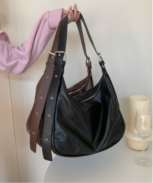 FREE STYLISTS（フリー スタイリスト）の「Y2K リングベルトビンテージライクショルダー/ハンドバッグ  A4対応大容量（ショルダーバッグ・レディース・ブラック/ブラウン・FREE）」の18枚目の写真