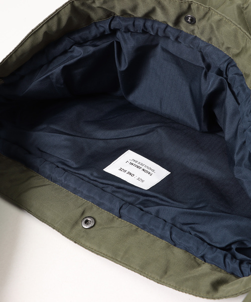 Ungrid（アングリッド）の「MILITARY DOWN SHOULDER BAG（ハンドバッグ・レディース・ベージュ/カーキ・FREE）」の6枚目の写真