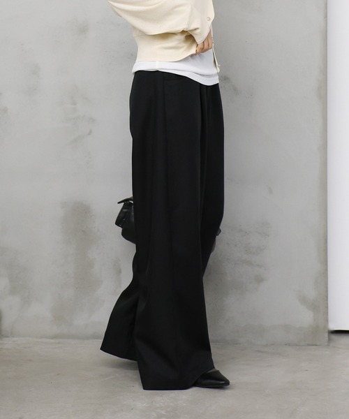 select MOCA（セレクトモカ）の「ルーズシルエットディープタックパンツ（スラックス・レディース・アイボリー/ブラック・MEDIUM/LARGE）」の13枚目の写真