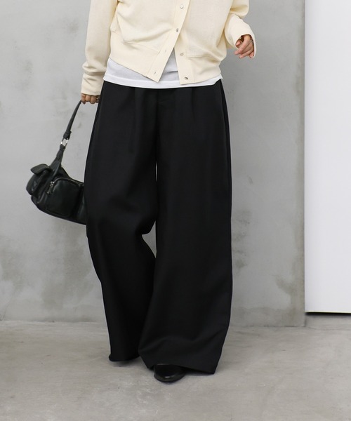 select MOCA（セレクトモカ）の「ルーズシルエットディープタックパンツ（スラックス・レディース・アイボリー/ブラック・MEDIUM/LARGE）」の14枚目の写真