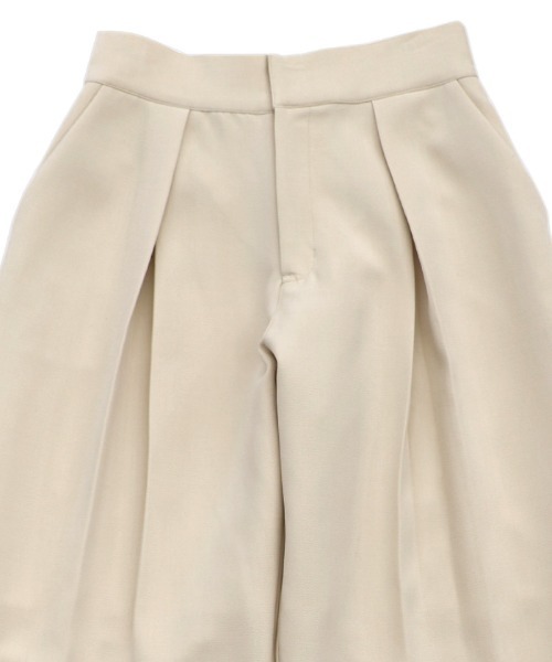 select MOCA（セレクトモカ）の「ルーズシルエットディープタックパンツ（スラックス・レディース・アイボリー/ブラック・MEDIUM/LARGE）」の6枚目の写真