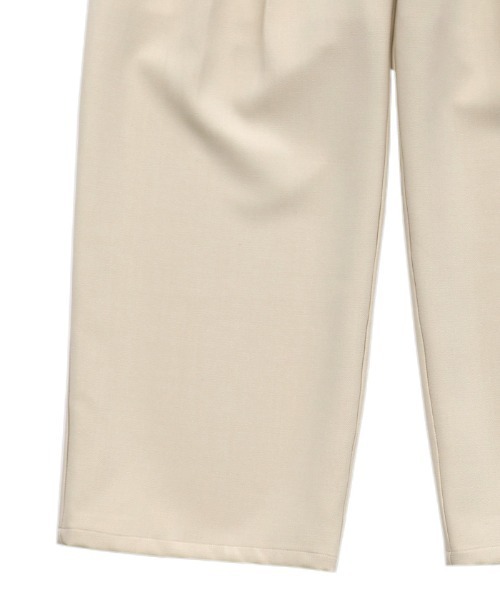 select MOCA（セレクトモカ）の「ルーズシルエットディープタックパンツ（スラックス・レディース・アイボリー/ブラック・MEDIUM/LARGE）」の5枚目の写真