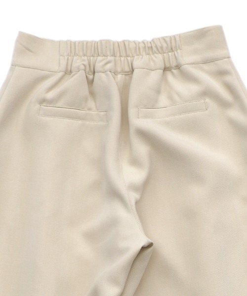 select MOCA（セレクトモカ）の「ルーズシルエットディープタックパンツ（スラックス・レディース・アイボリー/ブラック・MEDIUM/LARGE）」の4枚目の写真