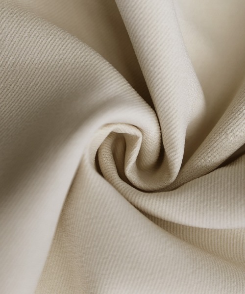 select MOCA（セレクトモカ）の「ルーズシルエットディープタックパンツ（スラックス・レディース・アイボリー/ブラック・MEDIUM/LARGE）」の3枚目の写真