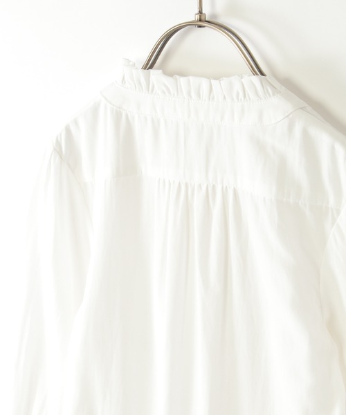 ikka（イッカ）の「襟袖フリルギャザーブラウス（120~160cm）（シャツ/ブラウス・キッズ・オフホワイト・120/130/140/150/160）」の2枚目の写真