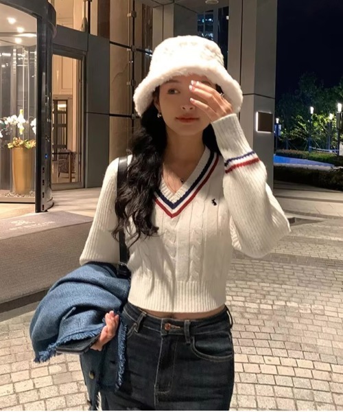 VIBGYOR（ヴィブジョー）の「短丈 ニットセーター ウサギ(BDS)（ニット/セーター・メンズ・ピンク/グリーン/ホワイト・FREE）」の2枚目の写真