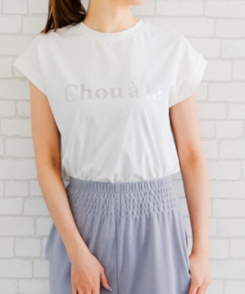 aquagarage(アクアガレージ)の「【L・LL追加】フレンチスリーブロゴTシャツ レディース 二の腕カバー 半袖Tシャツ 大きいサイズ(Tシャツ/カットソー・レディース・ブラック/グレイッシュベージュ/チャコール/ホワイト×シルバー/ホワイト・M/LL/L)」の8枚目の写真