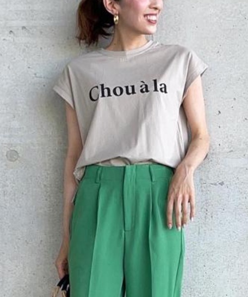 aquagarage(アクアガレージ)の「【L・LL追加】フレンチスリーブロゴTシャツ レディース 二の腕カバー 半袖Tシャツ 大きいサイズ(Tシャツ/カットソー・レディース・ブラック/グレイッシュベージュ/チャコール/ホワイト×シルバー/ホワイト・M/LL/L)」の22枚目の写真