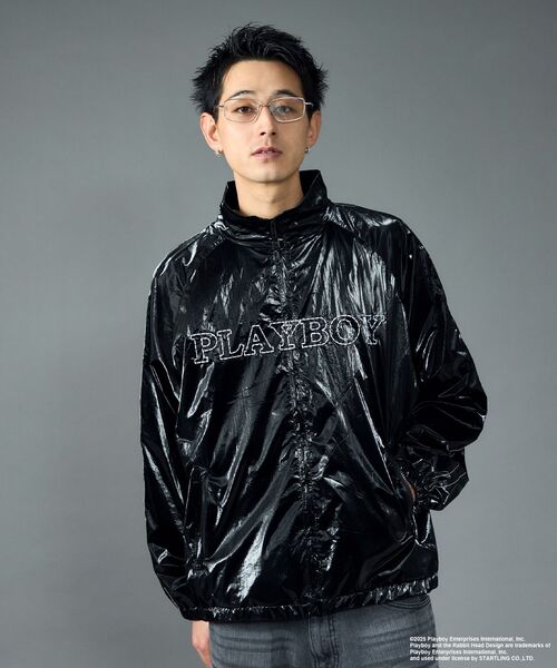 PLAYBOY（プレイボーイ）の「【SEQUENZ（シークエンズ）】PB COATING JACKET / プレイボーイ ジャケット コーティング フルジップ センターロゴ（ブルゾン・メンズ・バーガンディー/ブラック・SMALL/MEDIUM/LARGE）」の10枚目の写真