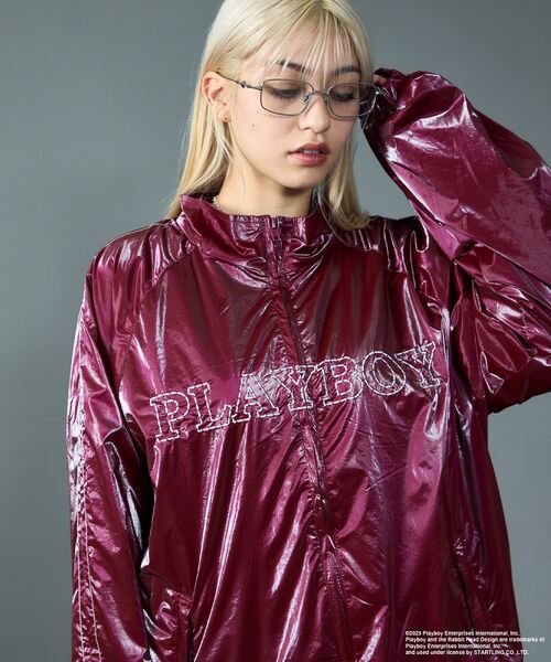 PLAYBOY（プレイボーイ）の「【SEQUENZ（シークエンズ）】PB COATING JACKET / プレイボーイ ジャケット コーティング フルジップ センターロゴ（ブルゾン・メンズ・バーガンディー/ブラック・SMALL/MEDIUM/LARGE）」の13枚目の写真