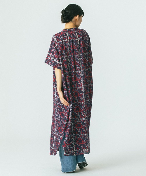 ROSE BUD(ローズバッド)の「(GENE HEAVENS)INDIGO FLOWER SHIRTS OP(ワンピース・レディース・レッド・ONE SIZE)」の7枚目の写真