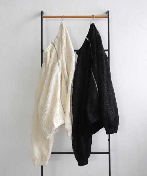 antiqua(アンティカ)の「レーステープブルゾン(ブルゾン・レディース・ナチュラル/ブラック・ONESIZE)」の12枚目の写真