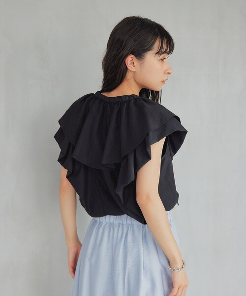 EMMEL REFINES(エメルリファインズ)の「<EMMEL REFINES>EM フィブリルサテン Wケープ ブラウス(シャツ/ブラウス・レディース・ブラック/ライトブルー/ホワイト・FREE)」の9枚目の写真