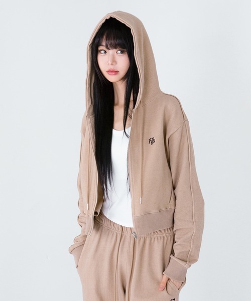 muahmuah(ムーアムーア)の「A'GEM/9 × .kom 『muah muah/ムーアムーア』 STITCH LOGO PIGMENT HOOD ZIPUP/ステッチロゴ ピグメントフードジップアップパーカー(パーカー・レディース・チャコールグレー/ベージュ・FREE)」の6枚目の写真
