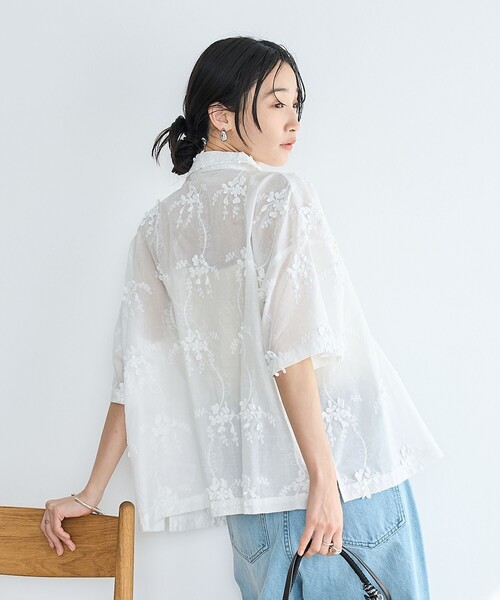 coen（コーエン）の「【新色登場・追加】3Dフラワー刺繍 ハーフスリーブシャツ（シャツ/ブラウス・レディース・ロイヤルブルー/ブラック/オフホワイト/ナチュラル/ライム・M/L）」の8枚目の写真