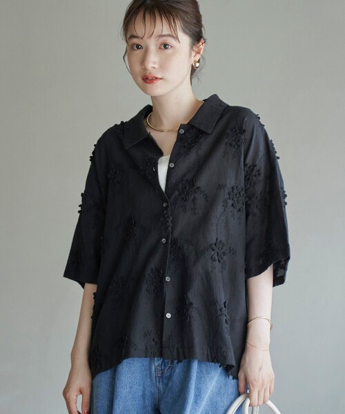 coen（コーエン）の「【新色登場・追加】3Dフラワー刺繍 ハーフスリーブシャツ（シャツ/ブラウス・レディース・ロイヤルブルー/ブラック/オフホワイト/ナチュラル/ライム・M/L）」の14枚目の写真