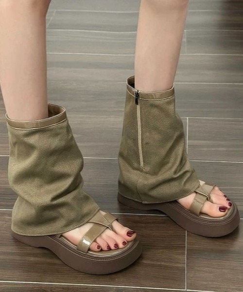 レッグウォーマー付きオープントゥ厚底サマーブーツ（サンダル）｜ampm