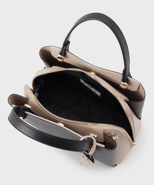 OPAQUE.CLIP（オペークドットクリップ）の「【2WAY】バイカラーミドルボストンバッグ（ボストンバッグ・レディース・ブラック系4/アイボリー系4/ライトグレー系4/ベージュ系その他7/ブラウン系8・00）」の13枚目の写真