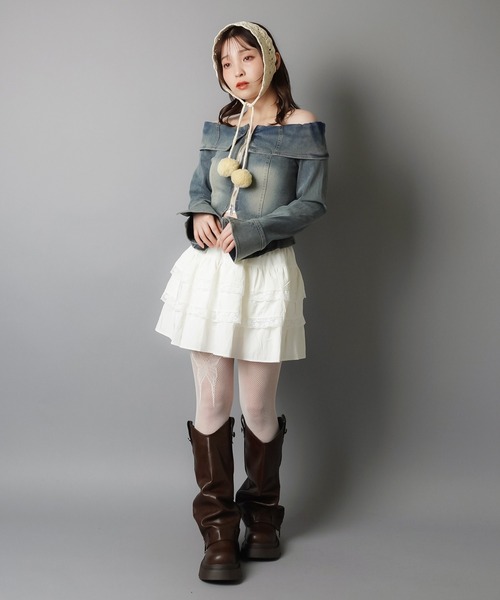 SPINNS(スピンズ)の「ポンポン付き レースイヤーマフ/イヤマフ/ヘアバンド(イヤーマフ・レディース・アイボリー/レッド/ベージュ・ONESIZE)」の16枚目の写真