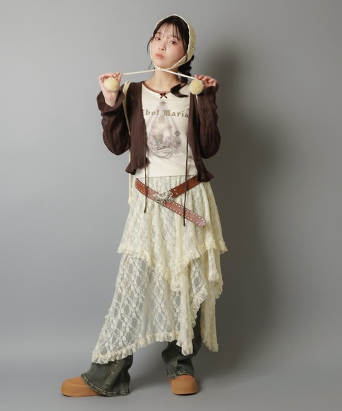 SPINNS(スピンズ)の「ポンポン付き レースイヤーマフ/イヤマフ/ヘアバンド(イヤーマフ・レディース・アイボリー/レッド/ベージュ・ONESIZE)」の7枚目の写真