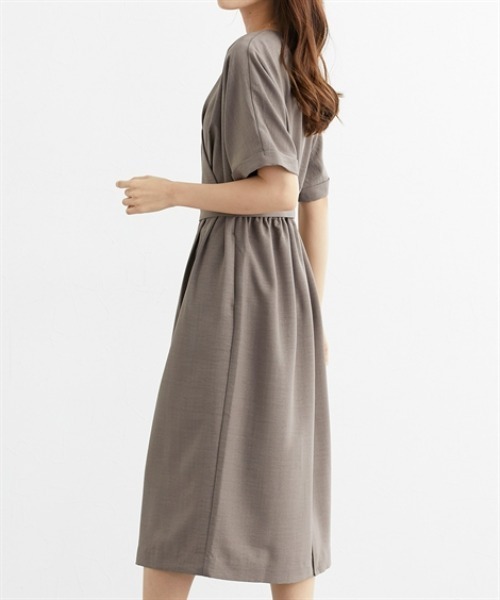 7days Life Styling(セブンデイズライフスタイリング)の「麻調合繊カシュクールタイトスカートワンピース(しわになりにくい・接触冷感・UVカット・ウォッシャブル)<大きいサイズ有>(ワンピース・レディース・グリーン/モカ/ネイビー・S/M/L/LL/3L/4L/5L/6L)」の17枚目の写真