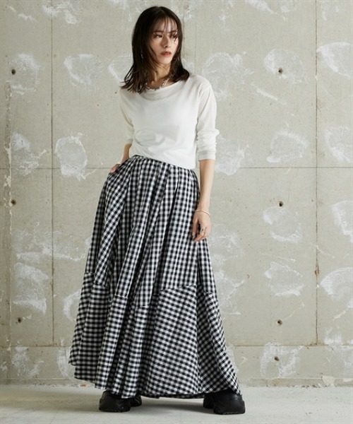 Soiunique（スワユニーク）の「総柄ロング丈イレギュラーデザイン用尺フレアスカート ［Soiunique］（スカート・レディース・チェック/ストライプ・S～Ｍ/L～LL）」の3枚目の写真