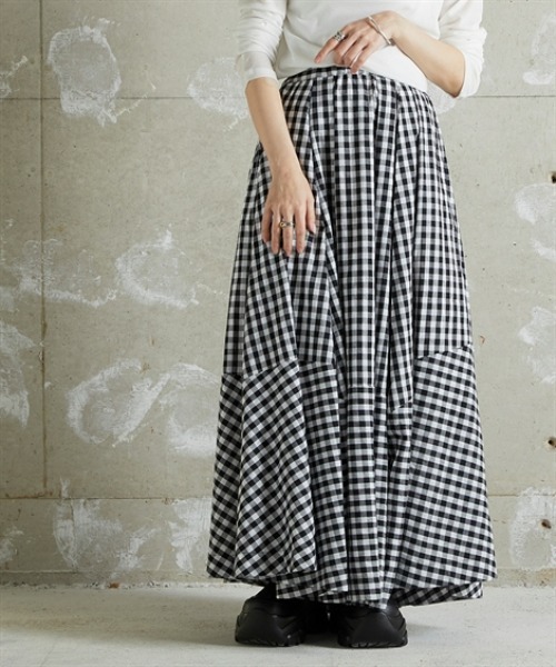 Soiunique（スワユニーク）の「総柄ロング丈イレギュラーデザイン用尺フレアスカート ［Soiunique］（スカート・レディース・チェック/ストライプ・S～Ｍ/L～LL）」の5枚目の写真