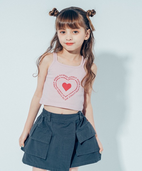 URBAN CHERRY（アーバンチェリー）の「【快適さらリブ素材】ハートロゴダブルストラップキャミソール（キャミソール・キッズ・ピンク/アイボリー/ブラック/ブルー・110cm/120cm/130cm/140cm/150cm）」の4枚目の写真