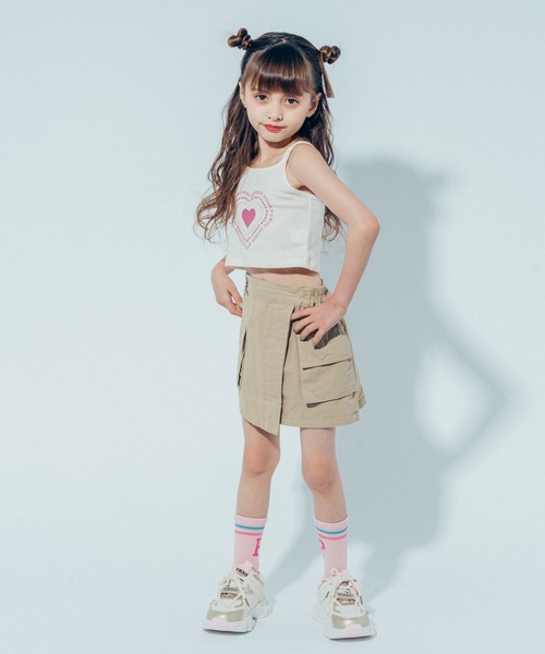 URBAN CHERRY（アーバンチェリー）の「【快適さらリブ素材】ハートロゴダブルストラップキャミソール（キャミソール・キッズ・ピンク/アイボリー/ブラック/ブルー・110cm/120cm/130cm/140cm/150cm）」の16枚目の写真