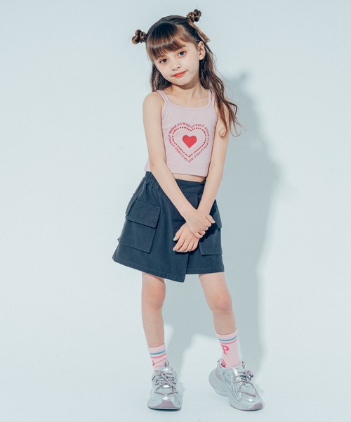 URBAN CHERRY（アーバンチェリー）の「【快適さらリブ素材】ハートロゴダブルストラップキャミソール（キャミソール・キッズ・ピンク/アイボリー/ブラック/ブルー・110cm/120cm/130cm/140cm/150cm）」の22枚目の写真