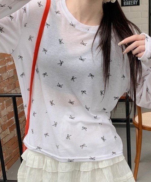 Vipoa（ヴィポア）の「リボンプリントロングTシャツ（Tシャツ/カットソー・レディース・ホワイト/グレー/ブラック・FREE）」の5枚目の写真