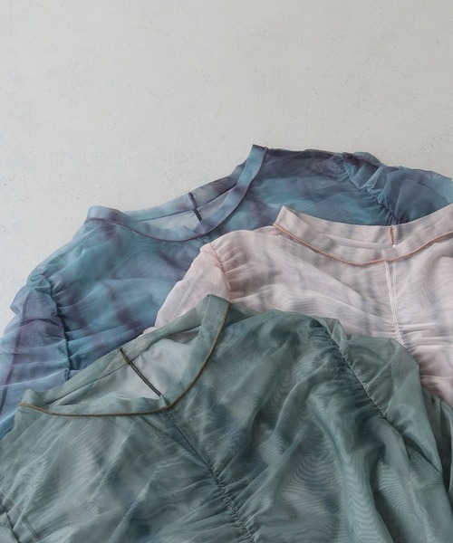 cheriella(シェリエラ)の「【cheriella】プリントシアーギャザートップス半袖 PRINT SHEER GATHER SHORT TOPS(Tシャツ/カットソー・レディース・ベージュ/パープル/カーキ/ブルー/グリーン・M)」の13枚目の写真