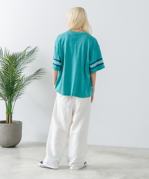 CONVERSE(コンバース)の「【CONVERSE/コンバース】ネップスラブ フットボールTシャツ(Tシャツ/カットソー・レディース・オフホワイト/グリーン・MEDIUM)」の12枚目の写真