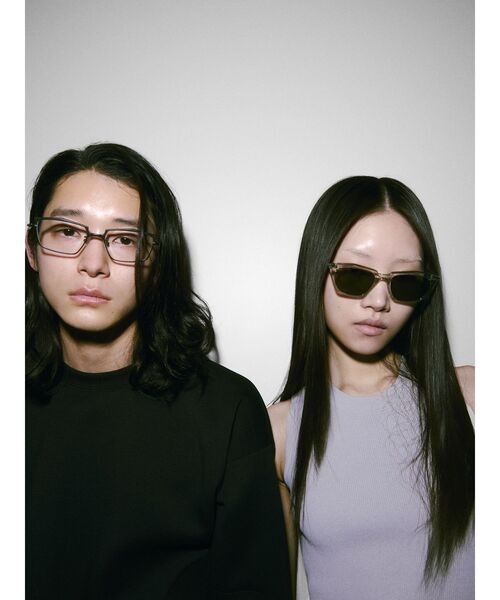 CARIN(カリン)の「【CARIN×UN3D.】EDGE LINE METAL SPECTACLES / カリン×アンスリード エッジラインメタルスペクタクル チタンフレーム(メガネ・レディース・ブラック/シルバー・FREE)」の18枚目の写真