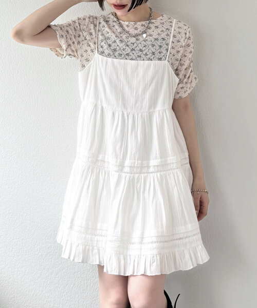 w closet（ダブルクローゼット）の「コットンフリルミニワンピ（チュニック・レディース・ブラック/オフホワイト・FREE）」の2枚目の写真