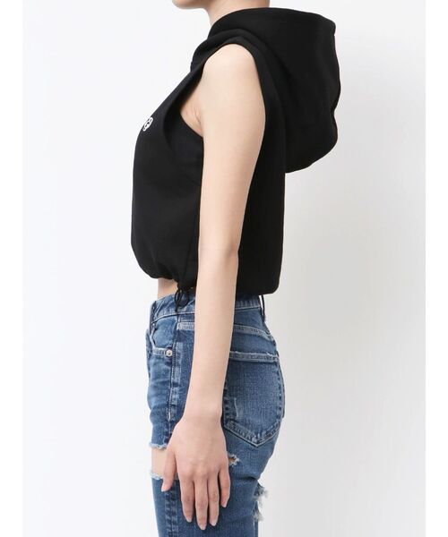 GYDA（ジェイダ）の「GD HEM スピンドルノースリショートパーカー（パーカー・レディース・オフホワイト/ブラック/ライトグレー・FREE）」の7枚目の写真