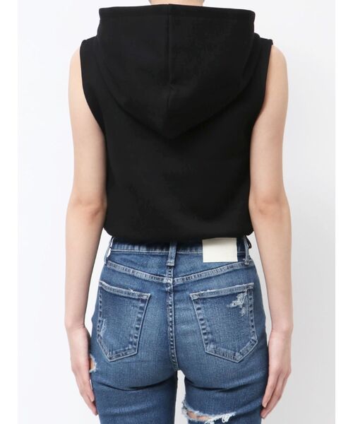 GYDA（ジェイダ）の「GD HEM スピンドルノースリショートパーカー（パーカー・レディース・オフホワイト/ブラック/ライトグレー・FREE）」の8枚目の写真