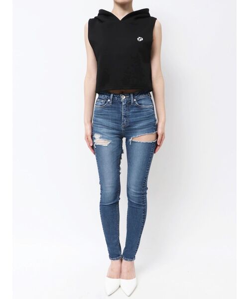 GYDA（ジェイダ）の「GD HEM スピンドルノースリショートパーカー（パーカー・レディース・オフホワイト/ブラック/ライトグレー・FREE）」の14枚目の写真