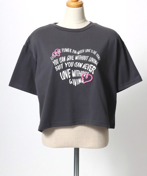 Salong hameu(サロン ハミュー)の「ハートマーク刺繍 レタリングロゴプリント コンパクトTシャツ/短丈/クロップドトップス レディース(Tシャツ/カットソー・レディース・チャコールグレー/オフホワイト・L/M)」の10枚目の写真