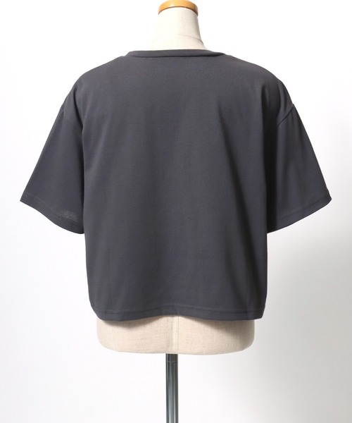 Salong hameu(サロン ハミュー)の「ハートマーク刺繍 レタリングロゴプリント コンパクトTシャツ/短丈/クロップドトップス レディース(Tシャツ/カットソー・レディース・チャコールグレー/オフホワイト・L/M)」の12枚目の写真