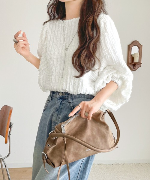 classicalelf(クラシカルエルフ)の「一枚でサマになる大人のジャガード。前後2wayカットジャガードシェイプチュニック(長袖)(シャツ/ブラウス・レディース・ライトグレー/オフホワイト/ブラック/キャメル・LARGE/X-LARGE/SMALL/MEDIUM)」の13枚目の写真