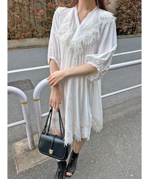 SNIDEL（スナイデル）の「エンブロイダリーラッフルミニワンピース